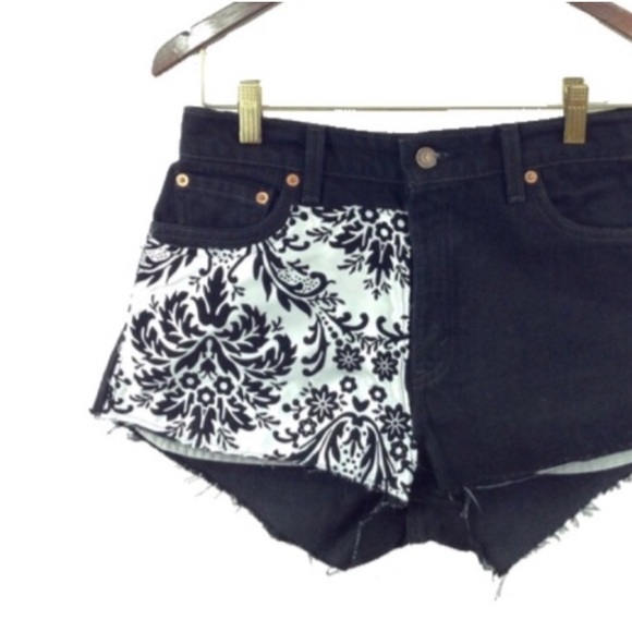 Levi's Denim - [Levi's] High-waisted shorts